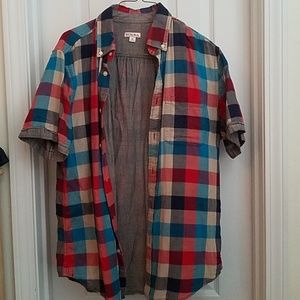 Short sleeve button up shirt
